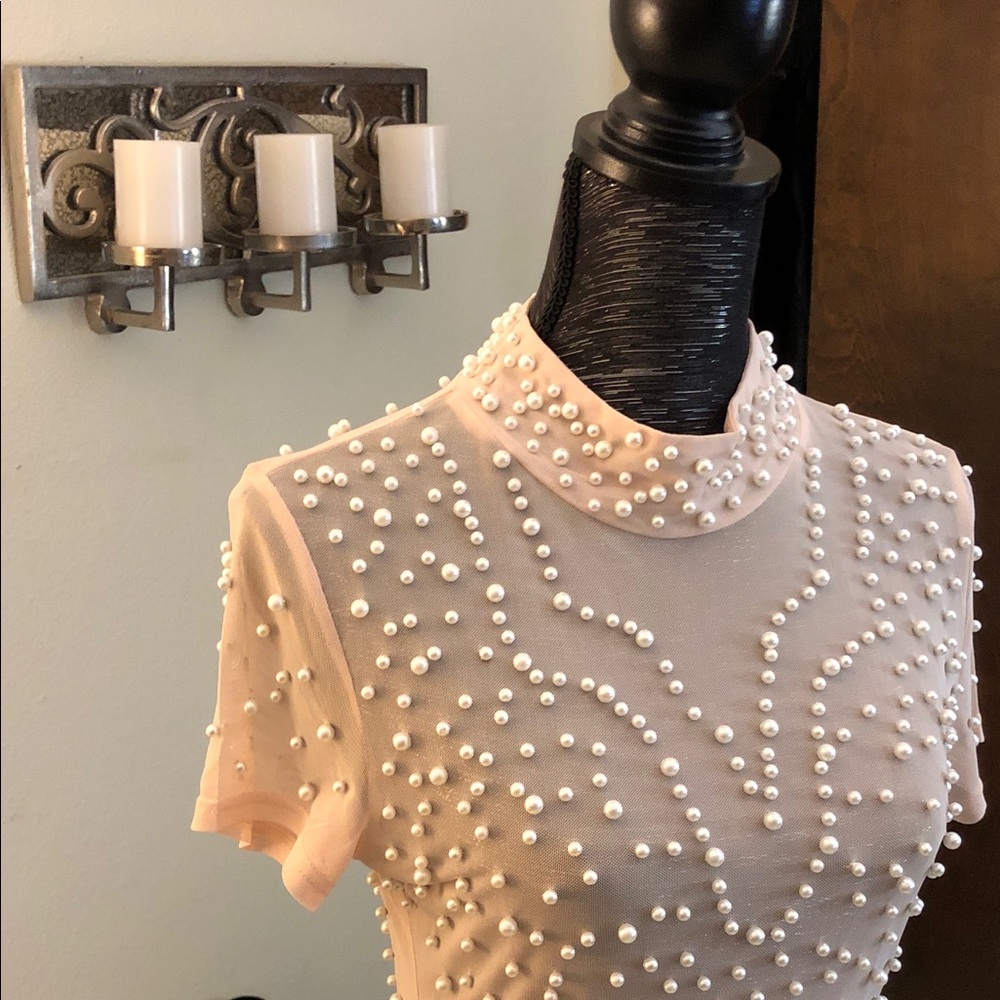 Nude Pearls with Black Maxi - Picture 7 of 7